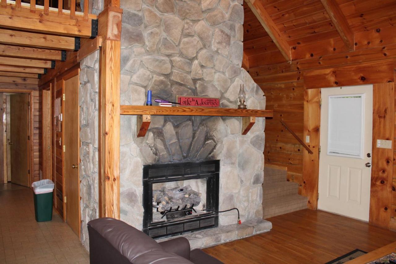 Country Road Lodge *