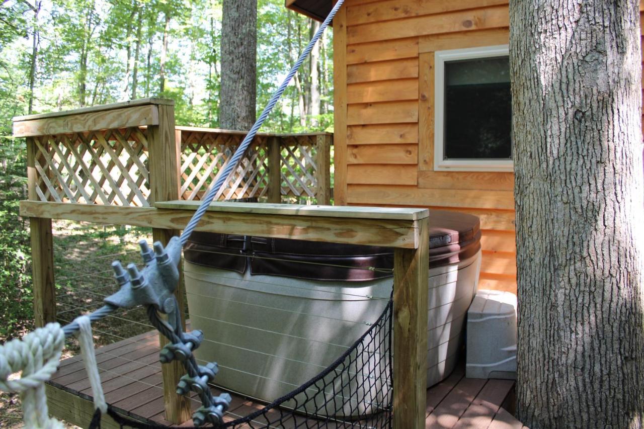 Country Road Lodge *